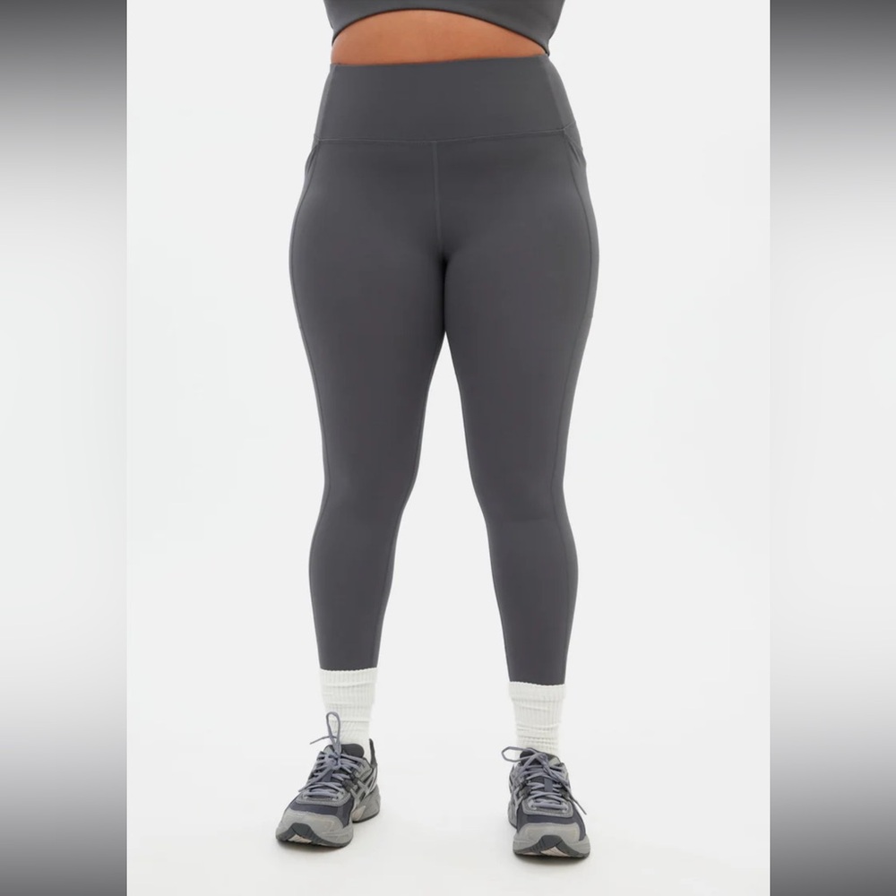 Girlfriend Collective high rise compressive pocket legging size small, moon
